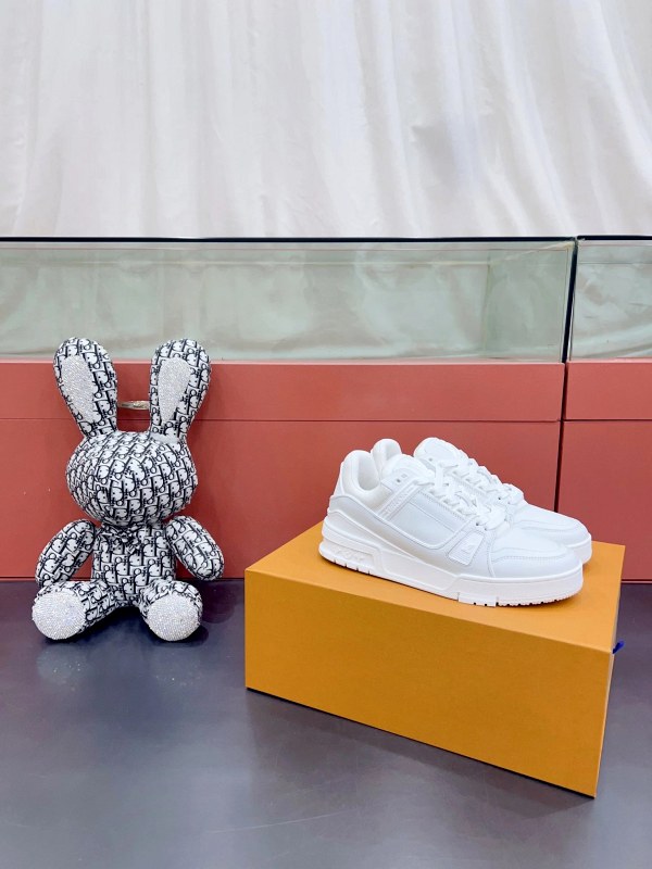 Louis Vuitton White Sneakers: LV Trainer Style in a Top-Grain Leather Low-Top