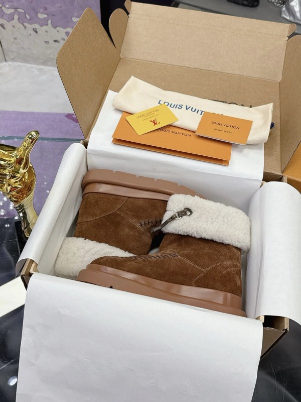 Louis Vuitton-Style Wool-Lined Winter Boot With a High-Gloss Leather Upper