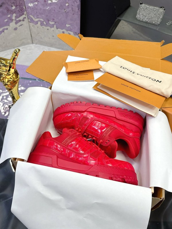 Louis Vuitton LV Trainer Maxi in Stone-Textured Red, Listed in Men's EU 39–45