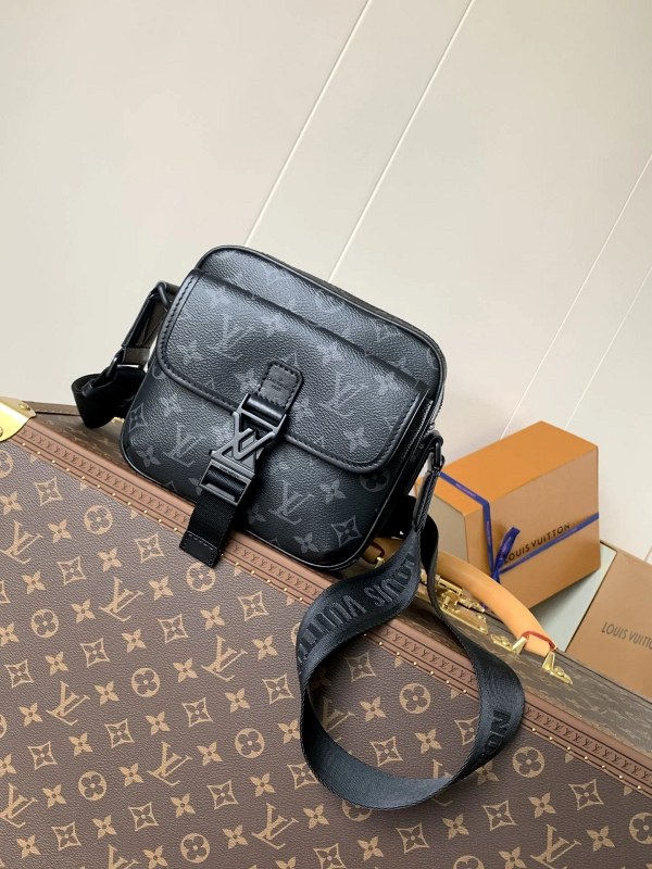 Louis Vuitton Getaway Messenger M12518 in Monogram Eclipse: Compact Crossbody with a Quick-Release Flap Buckle