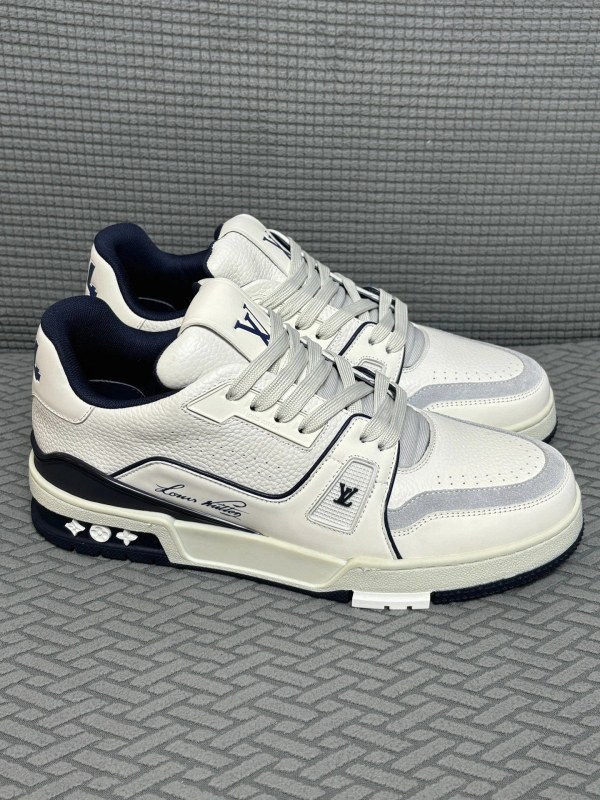 Louis Vuitton 'Pudding' Trainer Maxi in grey/purple: an oversized, heavily padded sneaker on a ~4 cm sole