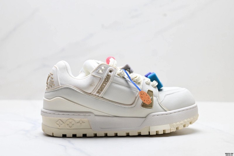 Louis Vuitton Trainer Maxi Low in blue: the oversized "bread" Trainer silhouette, listed in sizes 35–45