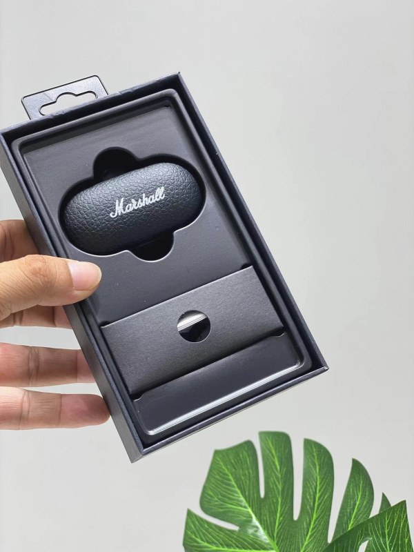 Marshall-branded black wireless earbuds with a private-mould shell and Jieli chipset