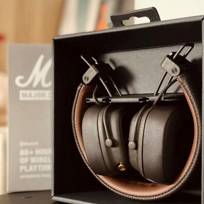 Marshall Major IV-style Bluetooth headband headphones with IPX4 and 4–8 hour battery