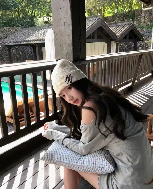 Miu Miu Gray Baseball Cap in an Everyday Silhouette
