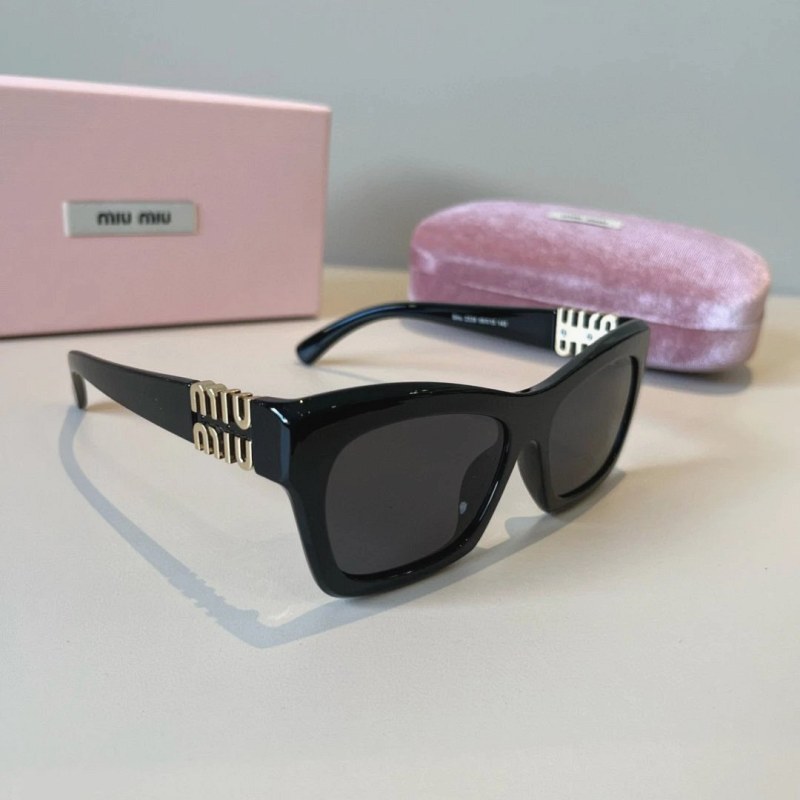 Miu Miu Black Cat-Eye Sunglasses With a Low-Nose-Bridge Fit Note