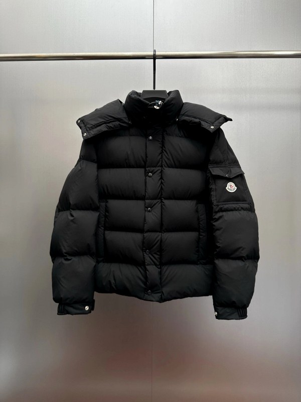 Moncler Vezere Short Down Puffer in Black with Detachable Hood
