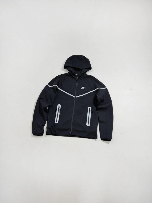 Nike Tech Fleece Windrunner Black Full-Zip Hoodie: Relaxed Fleece With Curved Chest Piping