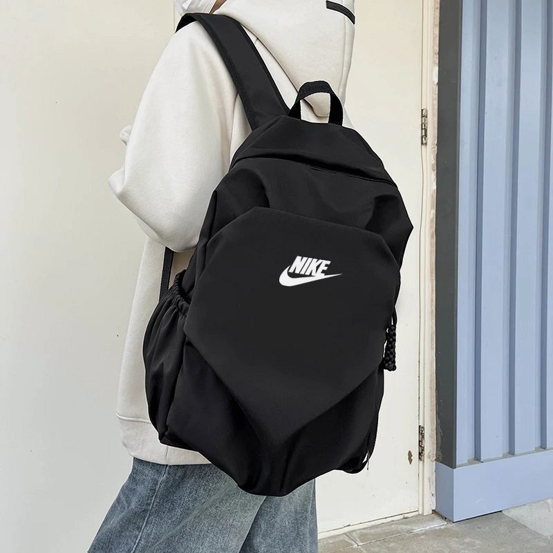 Nike White Everyday Backpack: 44×31×17 cm Full-Size Unisex Carry