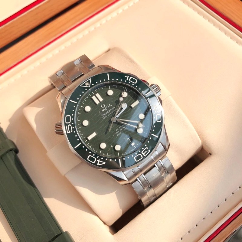 Omega Seamaster Planet Ocean 300m-Style Diver: 42mm Replica with Ceramic Bezel and Exhibition Caseback