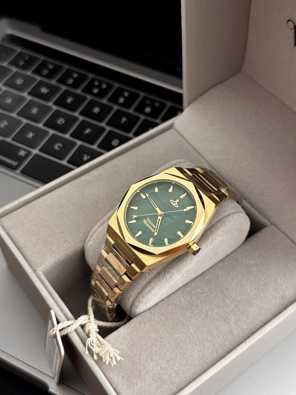 Patek Philippe VV44 Series "Shell Green" Watch