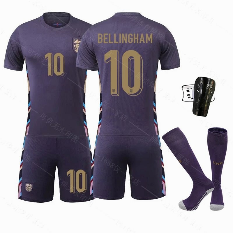 Real Madrid Purple Retro-Style Football Jersey, Striped Short-Sleeve Fan Version in S–XXL
