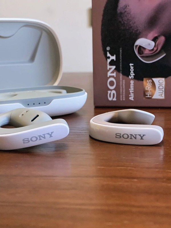 Sony white wireless earbuds