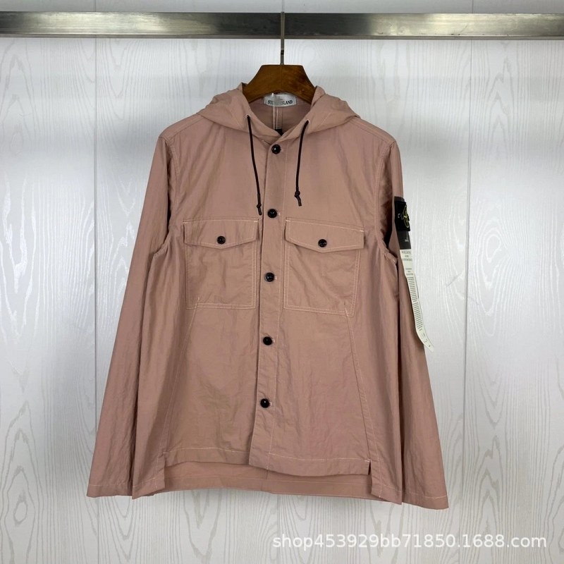Stone Island badge jacket in black: hooded loose cut in a bamboo-fiber blend