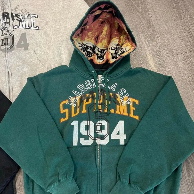 Supreme Green Zip-Up Hoodie in a Relaxed, Fleece-Lined Streetwear Cut