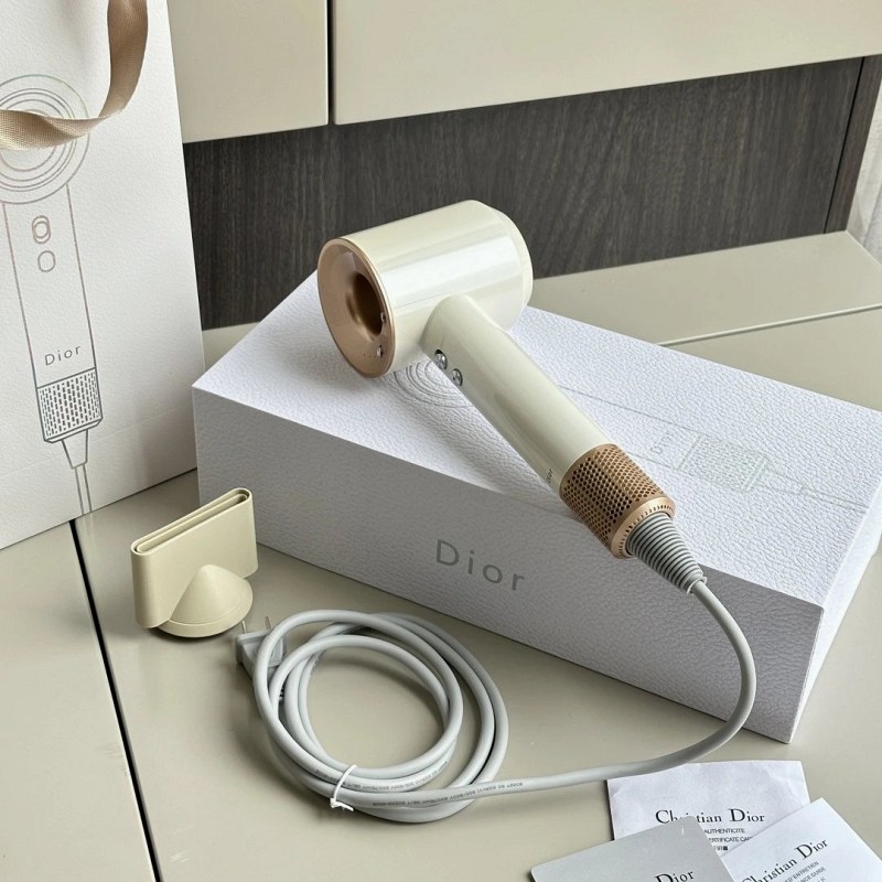 Dyson-Branded Supersonic HD08-Style Gray Hair Dryer Listed at 800 W
