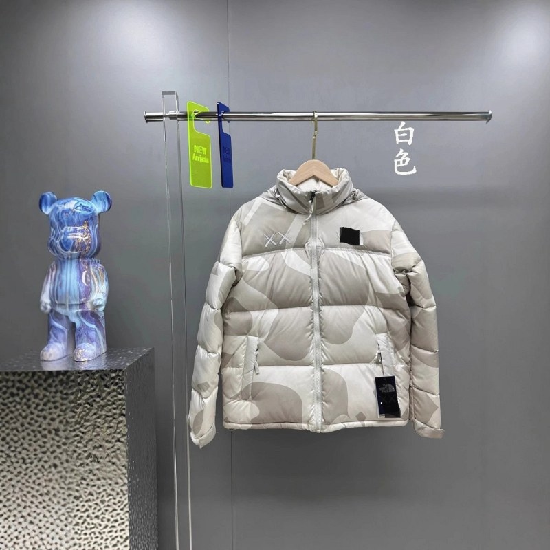 The North Face White Puffer: 700-Fill Down, No-Collar Inner Layer Build