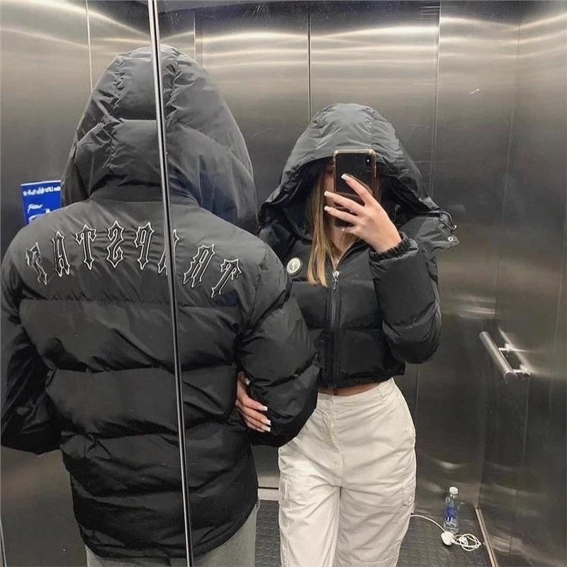 Trapstar black puffer jacket with detachable sleeves and a thickened winter build