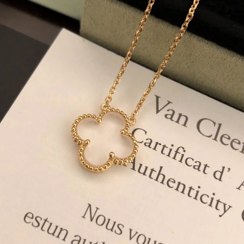 Van Cleef & Arpels gold necklace in modern everyday style