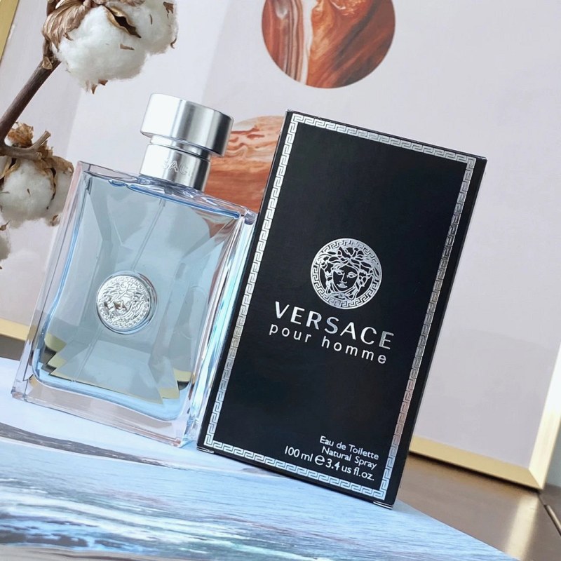 Versace Pour Homme Blue Signature: A Woody-Aromatic Citrus in a 100ml Bottle