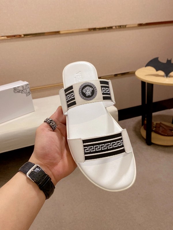 Versace White Slides: Casual Medusa Sliders With a Cushioned Footbed and a True-to-Size Fit